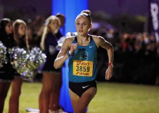 Rylee Blade shatters girls’ record at Woodbridge Cross Country Classic