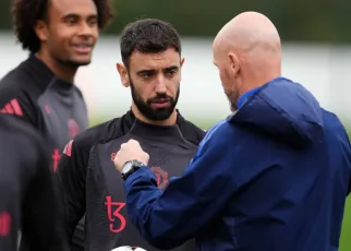 Manchester United manager Erik ten Hag responds to criticism of out-of-form captain Bruno Fernandes