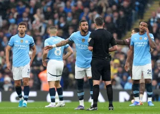 Kyle Walker explains frustration with ref Michael Oliver over Arsenal equaliser