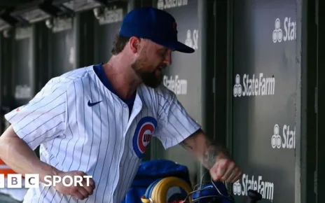 Baseball: Chicago Cubs pitcher Colten Brewer suffers broken hand after punching dugout