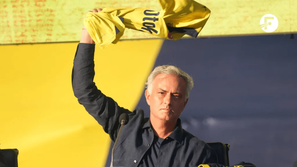 Fenerbahçe fans hope Mourinho will deliver the Turkish title they dream about