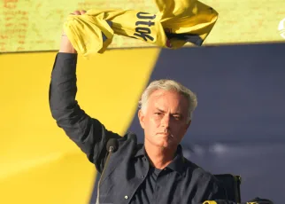 Fenerbahçe fans hope Mourinho will deliver the Turkish title they dream about