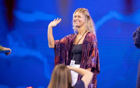 Elizabeth Beisel Throws First Pitch at Red Sox Swimmers’ Night