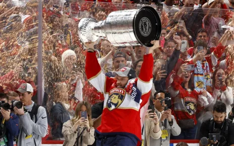 Florida Panthers beat Edmonton Oilers, win first Stanley Cup title