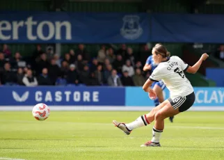 Grace Clinton strike maintains Man Utd’s winning start to WSL season