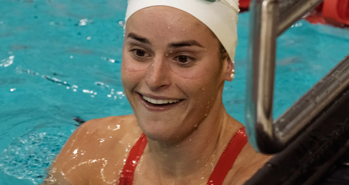 Kaylee McKeown Blasts 54.56 SCM 100 Backstroke World Record