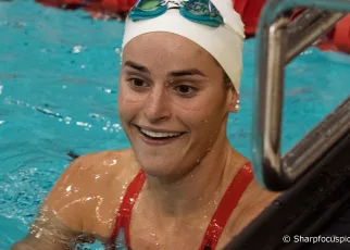 Kaylee McKeown Blasts 54.56 SCM 100 Backstroke World Record