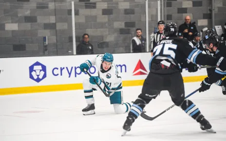 Sharks’ Rookie Macklin Celebrini Exits Preseason Game With Injury – The Hockey Writers – San Jose Sharks