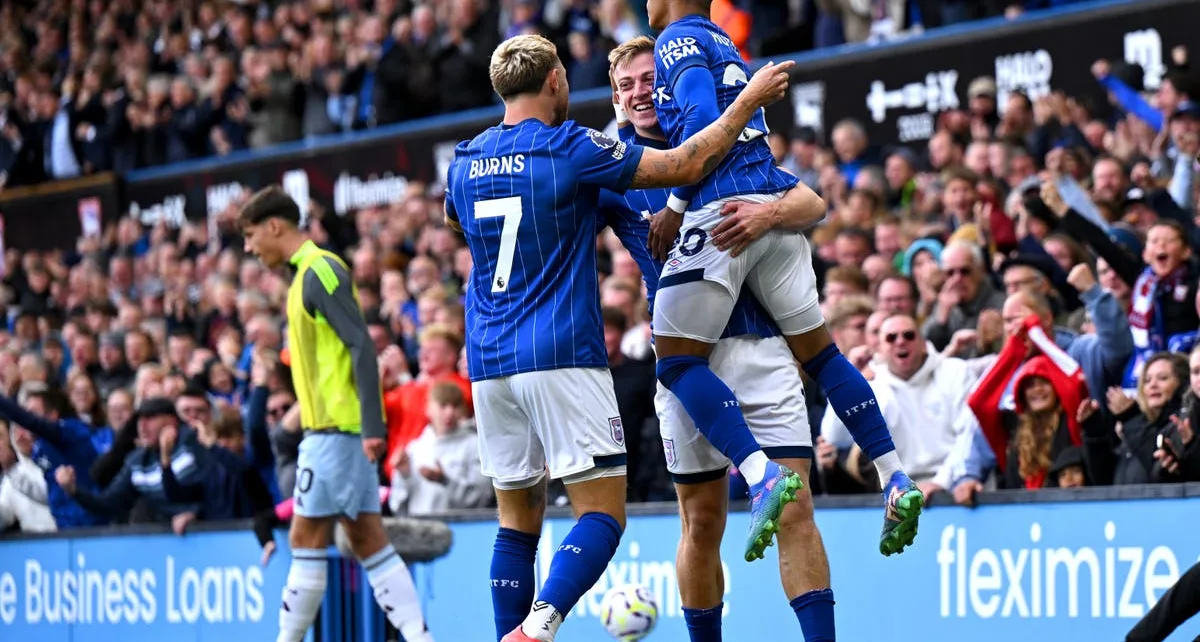 Liam Delap scores twice as Ipswich deny Aston Villa chance to go joint top