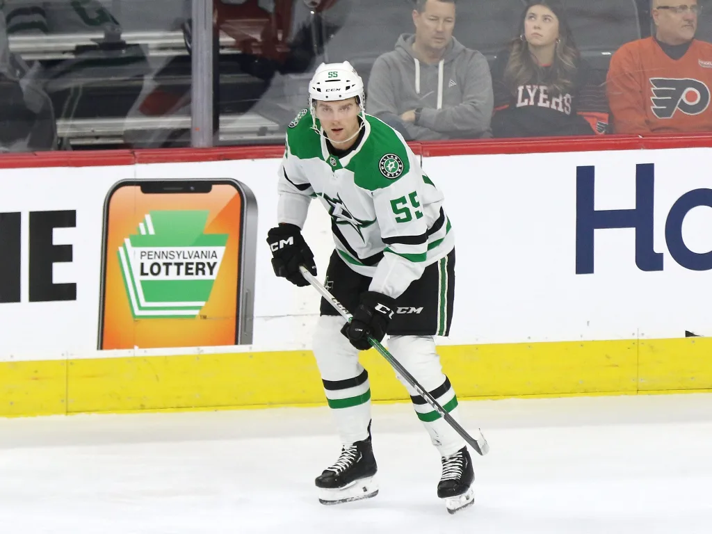 Dallas Stars Re-Sign Thomas Harley to 2-Year Contract – The Hockey Writers – NHL News