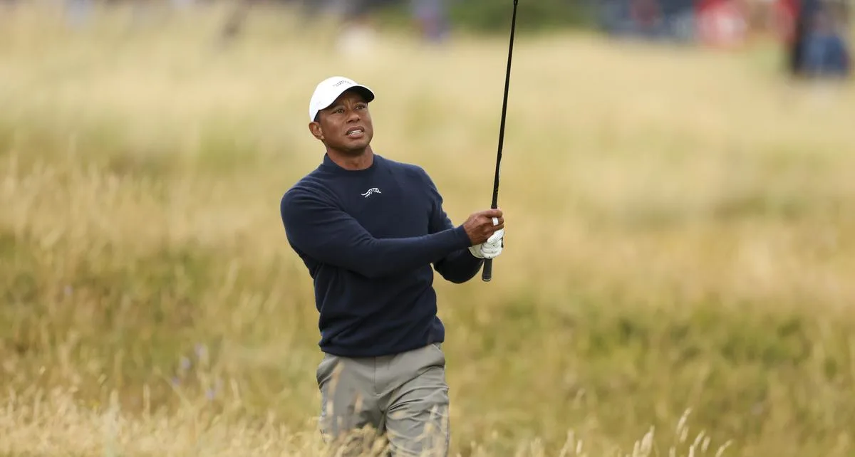 Woods undergoes successful back surgery in Florida