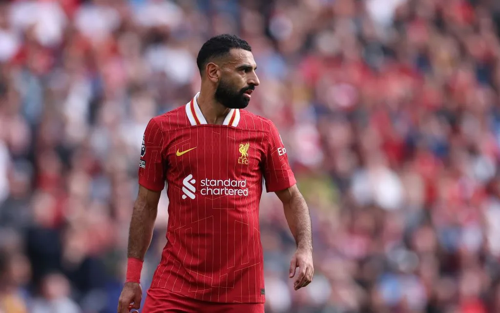 Liverpool target reveals discussions with Mo Salah amid transfer speculation