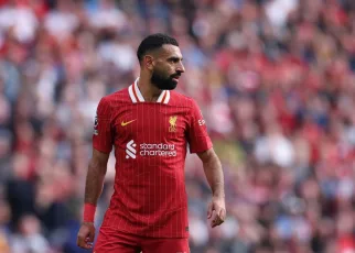 Liverpool target reveals discussions with Mo Salah amid transfer speculation