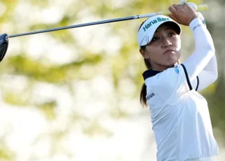 Lydia Ko one back of Jeeno Thitikul at Kroger Queen City Championship