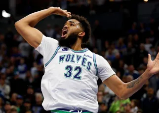 Knicks reportedly trade for Karl-Anthony Towns, send Julius Randle, Donte DiVincenzo to Timberwolves