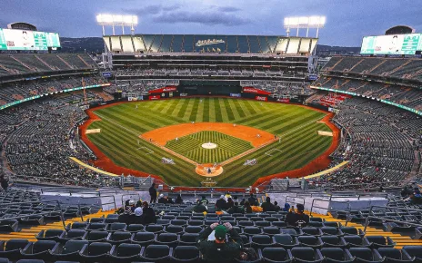 Athletics bid emotional farewell to Oakland Coliseum with 3-2 victory, postgame rally