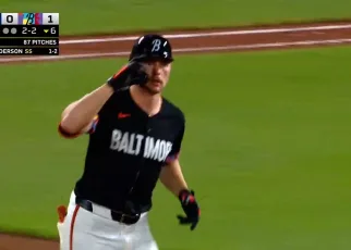 Gunnar Henderson smashes a solo home run, extending Orioles' lead over Rays