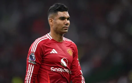 Erik ten Hag makes Casemiro admission as he explains half-time change in Manchester United defeat to Liverpool