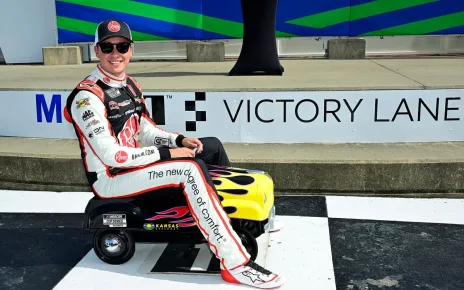 Christopher Bell claims NASCAR Cup pole at Kansas Speedway