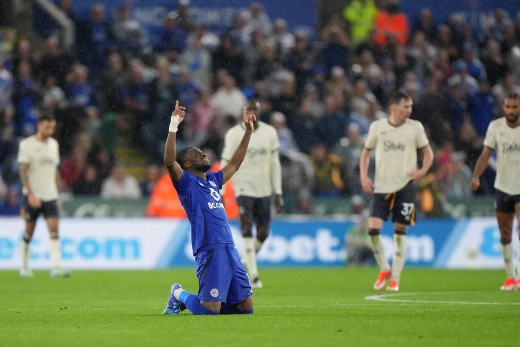 Leicester hit back to draw with Everton as both sides remain winless