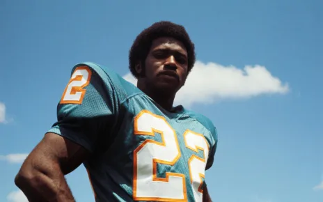 ‘Mercury’ Morris, legendary Dolphins running back, reportedly dies at age 77