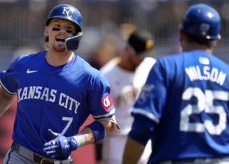 Bobby Witt Jr. records 100th RBI, hits 31st homer in win vs. Pirates