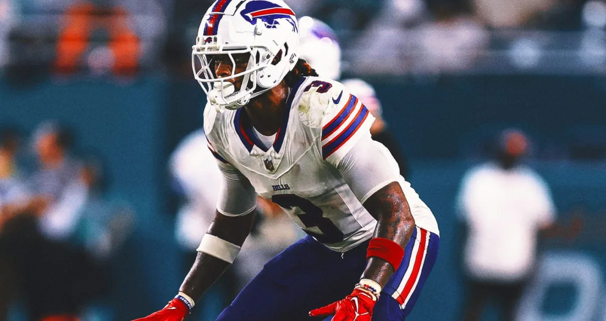 Damar Hamlin snags first INT of his career in front of roaring Bills crowd