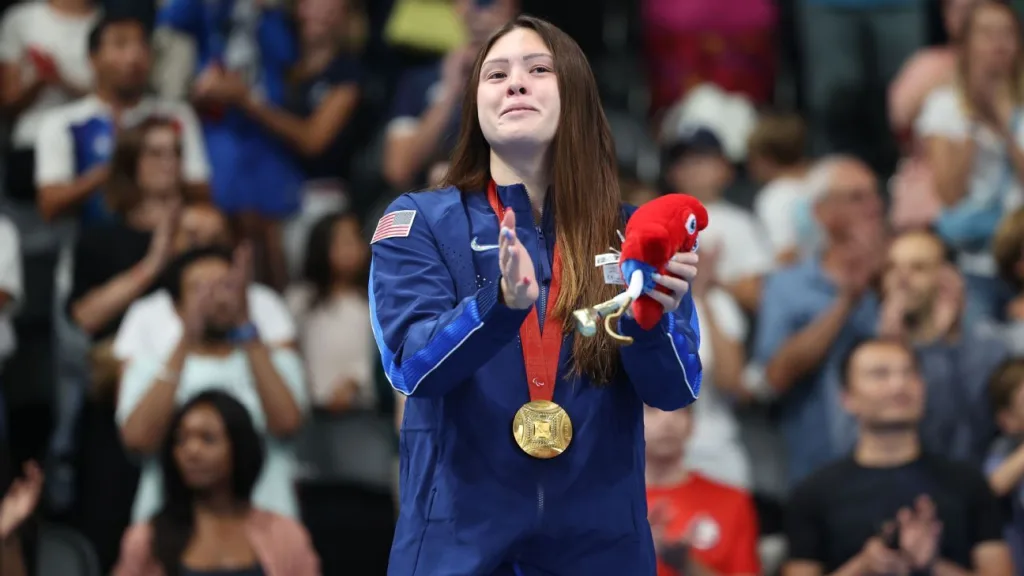 Gia Pergolini defends 100m backstroke gold at Paralympics