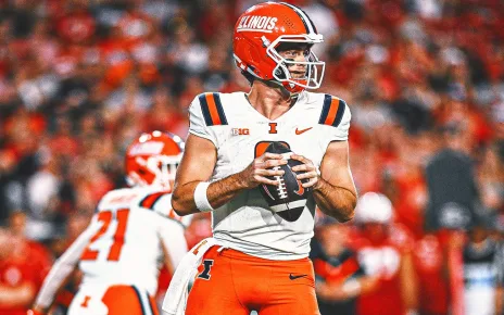 Luke Altmyer throws 4 TD passes, leads Illinois to 31-24 OT win over Nebraska