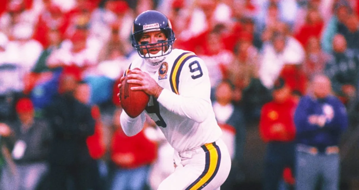 Ex-Vikings QB Tommy Kramer, inspired by Brett Favre, says he has dementia