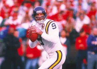 Ex-Vikings QB Tommy Kramer, inspired by Brett Favre, says he has dementia