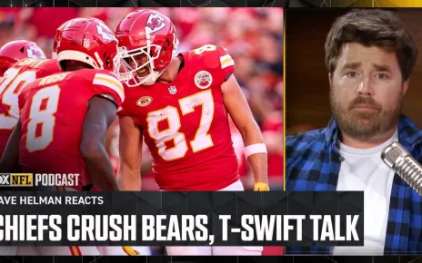 Chiefs CRUSH Bears & Is Travis Kelce, Taylor Swift a serious relationship? | NFL on FOX Pod