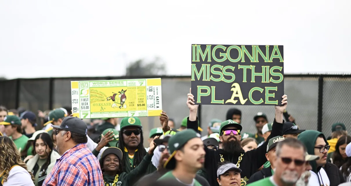 A’s beat Rangers in final home game in Oakland