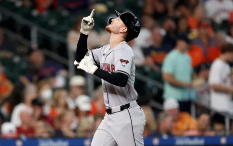 Pavin Smith tallies three homers, eight RBIs vs. Astros