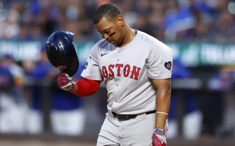 Red Sox lose fourth straight game, struggle with runners on