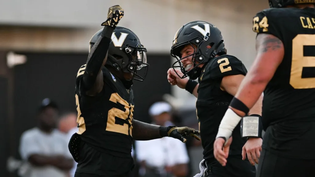 Vanderbilt upsets Alabama for first win vs. No. 1 team