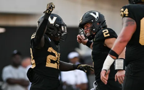 Vanderbilt upsets Alabama for first win vs. No. 1 team