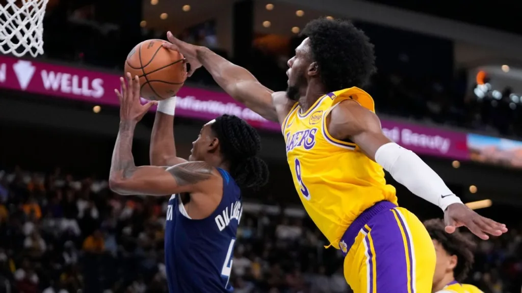 Lakers’ Bronny James earns Redick’s raves in preseason debut