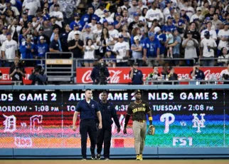 Padres-Dodgers NLDS Game 2 delayed after fans throw objects on field