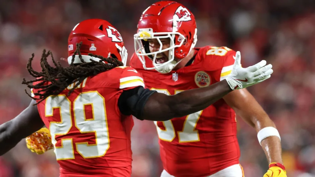 Chiefs offense cruises past Saints in MNF as KC moves to 5-0