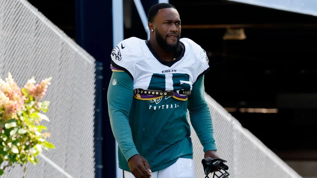 Devin White, inactive in Eagles’ first 4 games, released