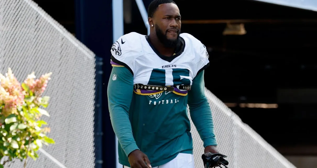 Devin White, inactive in Eagles’ first 4 games, released