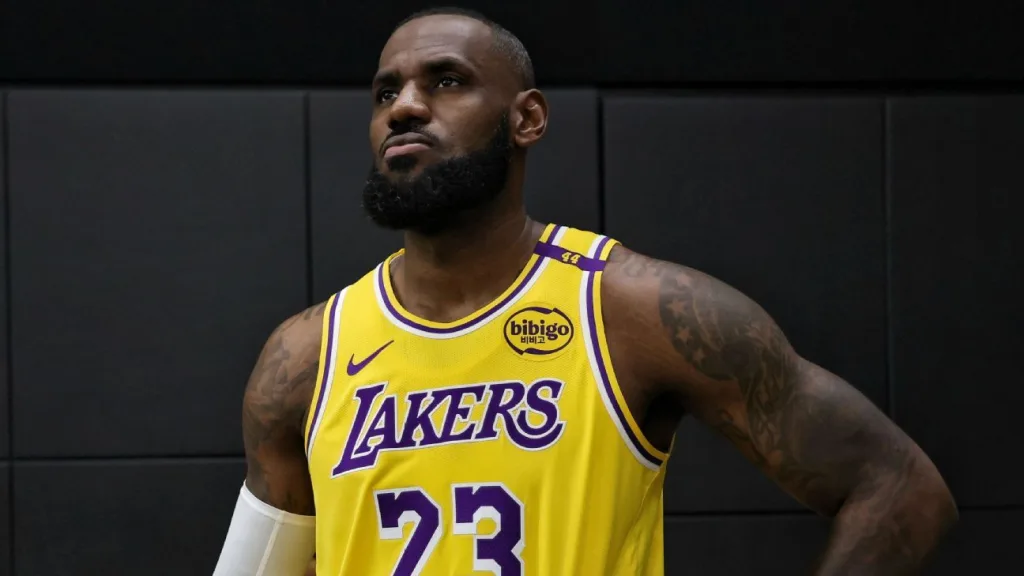 LeBron James to sit out Lakers’ preseason finale, source says