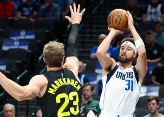 Klay Thompson overcomes nerves, nets 10 in Mavericks debut