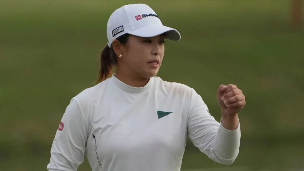 Mao Saigo leads by one shot after three rounds of LPGA in China