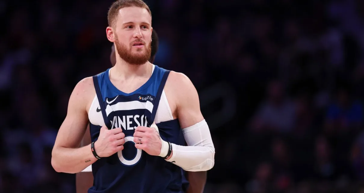 Donte DiVincenzo, Rick Brunson exchange words after Wolves-Knicks