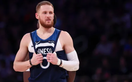 Donte DiVincenzo, Rick Brunson exchange words after Wolves-Knicks