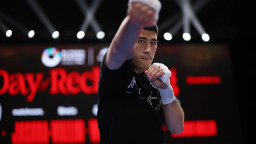 Live: Beterbiev vs. Bivol open workout video from Riyadh