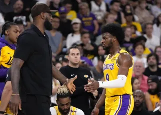 Lakers stars LeBron James, Anthony Davis set to make preseason debut