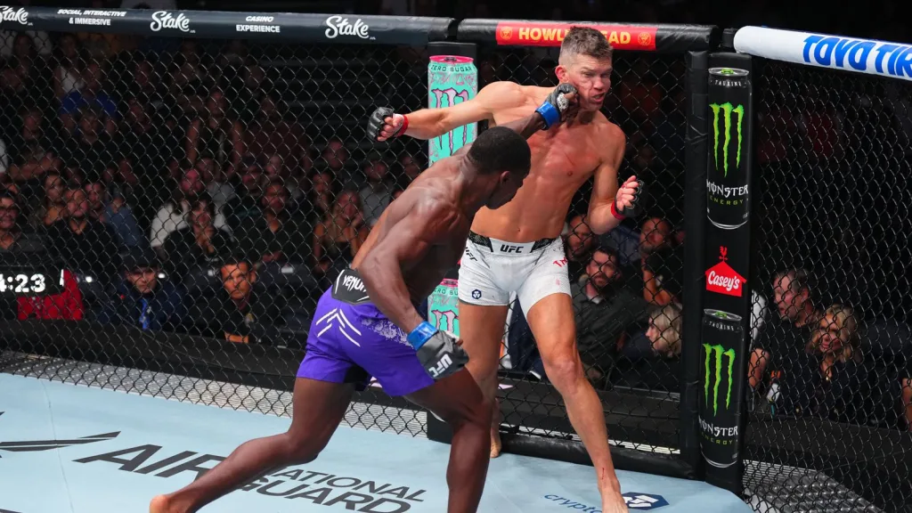 Highlights! Joaquin Buckley melts ‘Wonderboy’ Thompson with wild jumping knockout | UFC 307